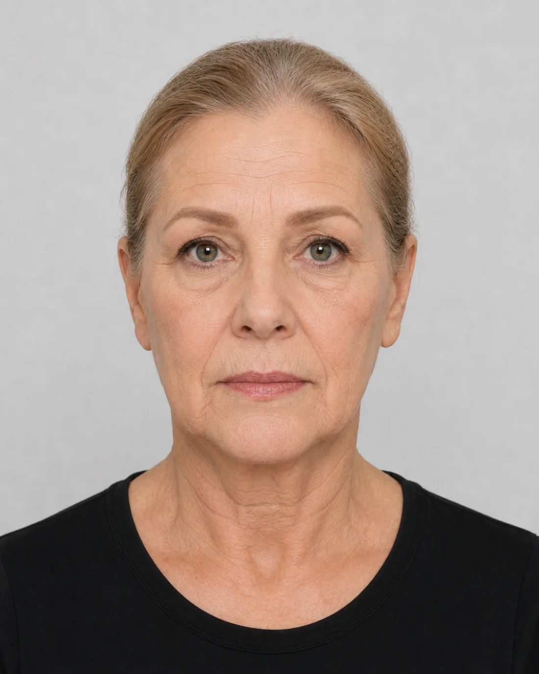 Portret van een vrouw voor een facelift